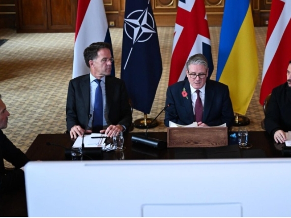 Ucraina, l'Italia smentisce l'invio di missili a Kiev. Starmer: «Putin fa richieste ridicole» | La minaccia dello Zar sui Tomahawk