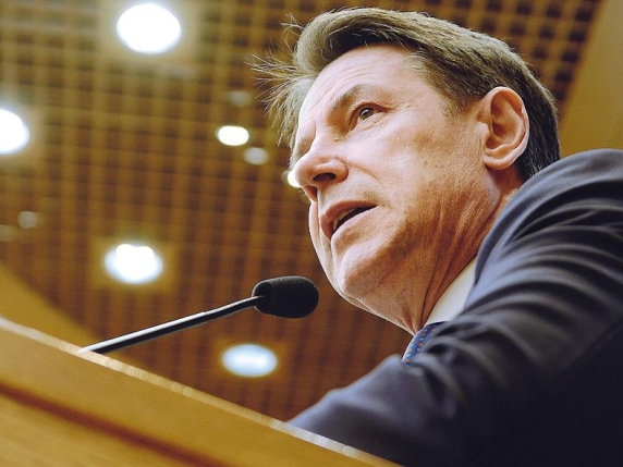 Giuseppe Conte: «Da Meloni solo tasse e tagli. È sui dati reali che va contrastata. Spese pazze per il riarmo»