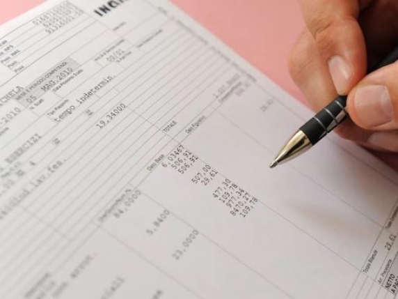 Tasse al 5 % sugli aumenti contrattuali 2025‑2026: bonus di quasi 500 € per redditi sotto 28.000 € e detassazione straordinari fino a 40.000 €