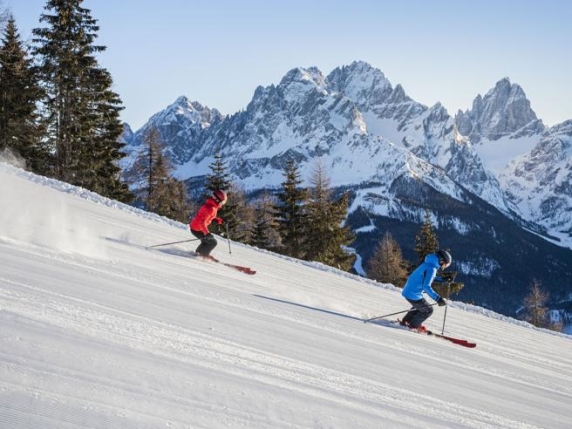 Prezzi dello skipass: 86 euro al giorno, 1.800 euro per la stagione