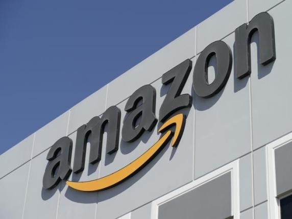 Amazon taglia 30mila posti di lavoro negli uffici: oggi verranno mandate le prime lettere di licenziamento Amazon taglia 30mila posti di lavoro negli uffici: oggi verranno mandate le prime lettere di licenziamento