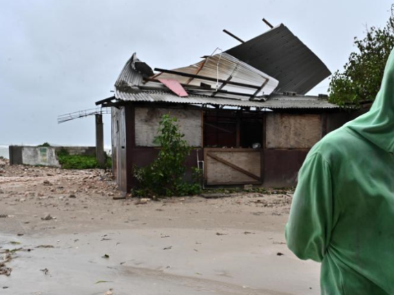 L'uragano Melissa fa paura: sta per toccare la Giamaica con venti fino a 300 km orari. "Potrebbe coinvolgere 1,5 milioni di persone" L'uragano Melissa fa paura: sta per toccare la Giamaica con venti fino a 300 km orari. "Potrebbe coinvolgere 1,5 milioni di persone"
