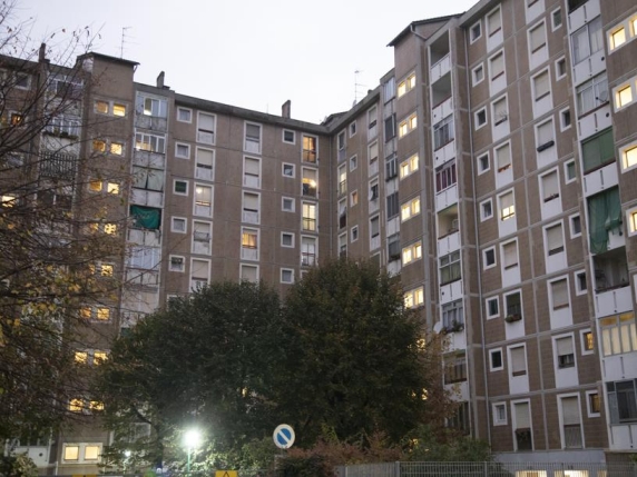 Operazione Anticrimine: Arrestata "Katia la Nera", una Chiave della Famiglia Calajò nella Gestione della Droga e degli Appartamenti