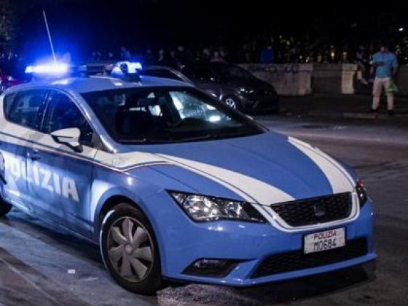 Tragedia a Torre del Greco: poliziotto ucciso e collega ferito grave in un incidente durante un inseguimento