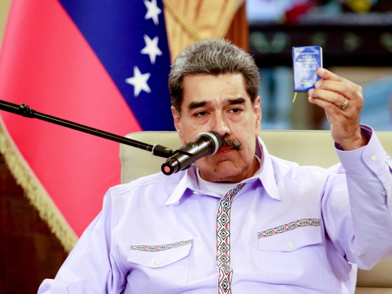 Crisi in Venezuela: il presidente Maduro di fronte a una scelta cruciale tra resistenza e esilio