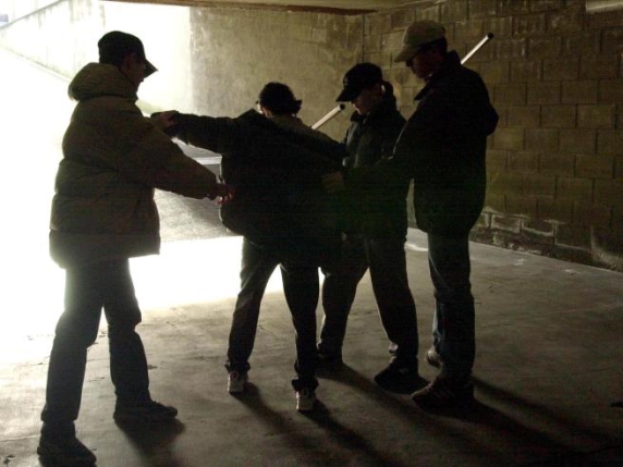 Bullismo e violenza tra gli adolescenti: il caso Torino e la necessità di un intervento collettivo per proteggere i giovani