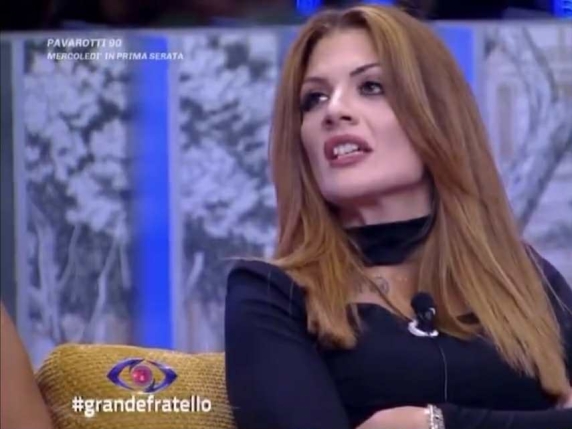 Grande Fratello le pagelle dei concorrenti Valentina e Claudio Amendola al centro dell'attenzione