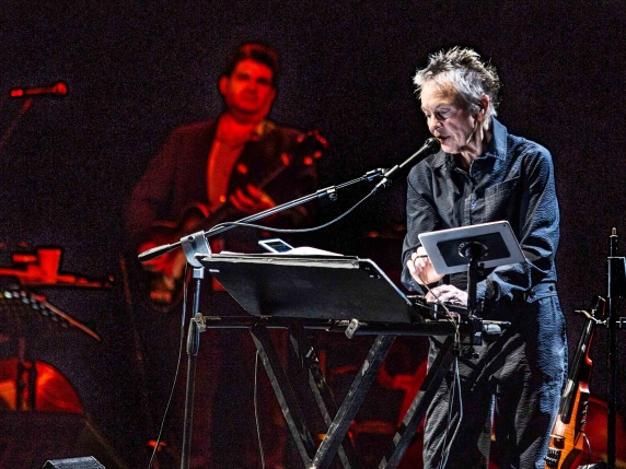 Laurie Anderson, due ore di spettacolo (e applausi) all'Auditorium Parco della Musica