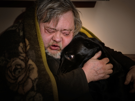 Catania Apre le Porte a un Rifugio Innovativo per Senza Dimora e loro Animali Domestici con Servizi di Assistenza e Cibo