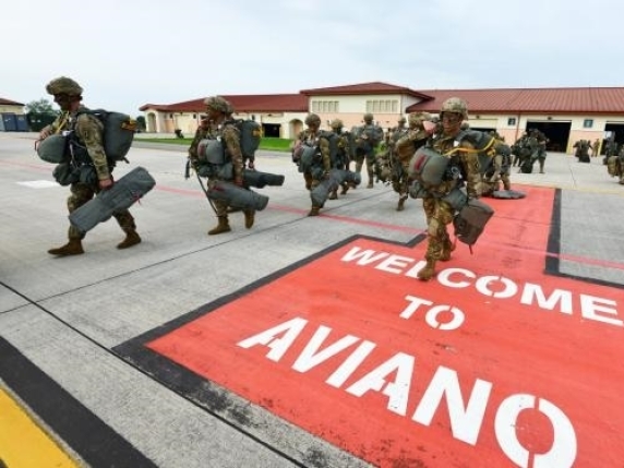 Blocco degli stipendi per 1.500 lavoratori italiani nelle basi americane: la crisi politica Usa colpisce anche l'Italia