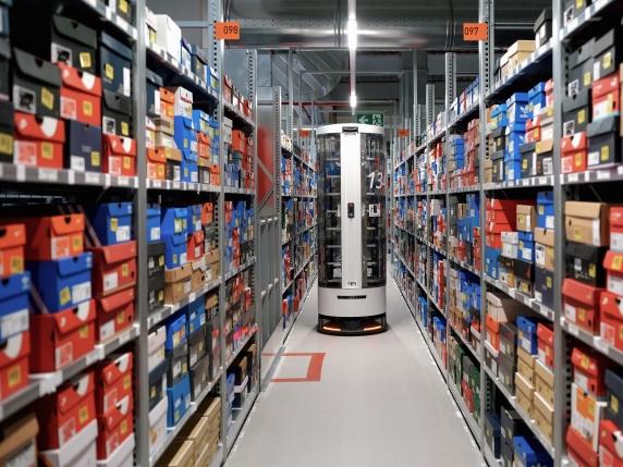 Zalando: fatturato in aumento del 26% e innovazione logistica con l'arrivo di 3 nuovi robot nel polo veneto
