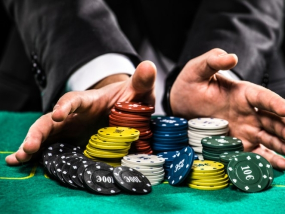 Gioco d'azzardo in Italia: un decennio di scommesse da 1.774 miliardi e il coinvolgimento della criminalità organizzata