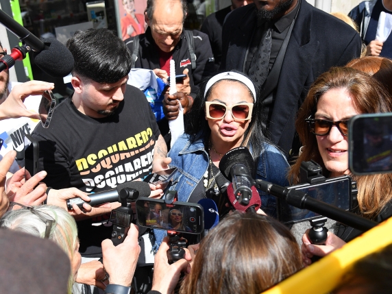 Tiktoker De Crescenzo Sostiene Forza Italia: Una Scelta Politica che Suscita Reazioni