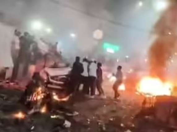 Incidente mortale a Nuova Delhi: un'auto esplode vicino a una stazione del metrò, 8 vittime