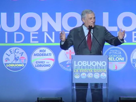 Lapsus del Presidente del Parlamento Europeo a Bari: Una Lezione di Umiltà e Consapevolezza