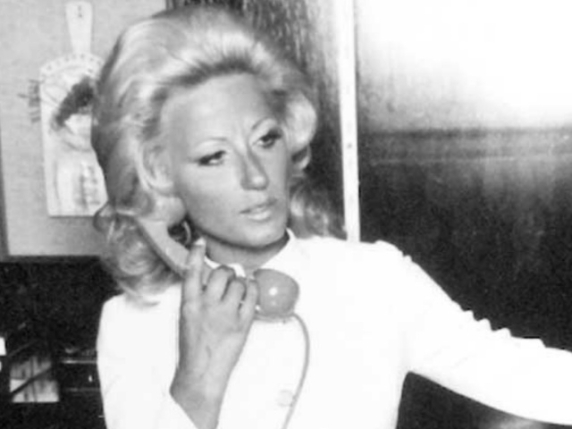 Chi era Adelina Tattilo, fondatrice della prima rivista erotica italiana: il collegio con le suore, i nudi e lo scoop di BB in topless