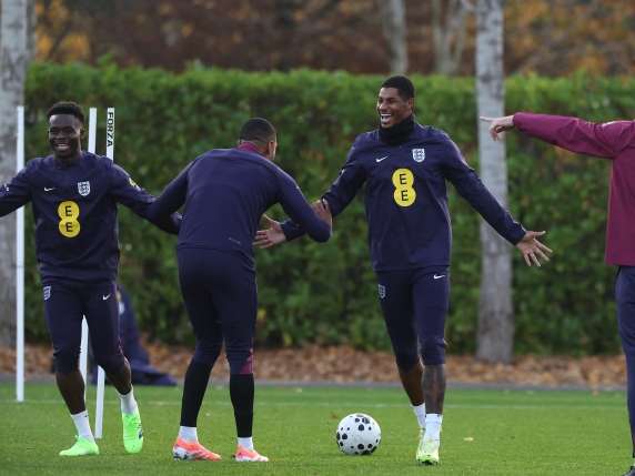 Le Nuove Scarpe della Nazionale Inglese: Tecnologia e Pensiero Positivo per Migliorare le Prestazioni