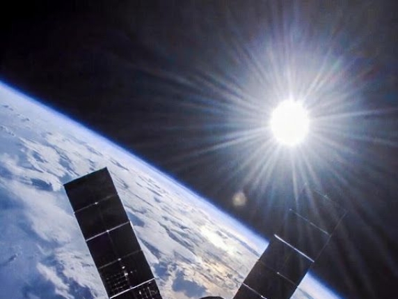 Elon Musk propone satelliti solari per schermare la Terra e combattere il cambiamento climatico