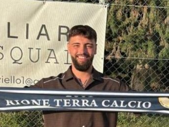 Morto a Napoli un calciatore di 23 anni, ferito in raid mirato a un ragazzo di 17 anni