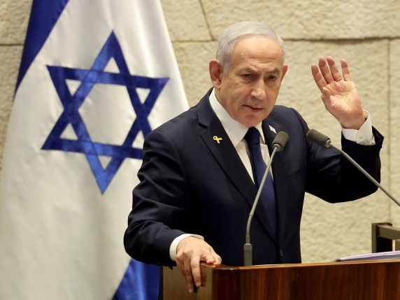 Una lettera di 111 pagine di Netanyahu per chiedere la grazia. I critici: «Lo fa per se stesso, si ritiri»