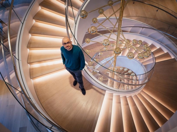 Demis Hassabis: l'IA personalizza l'istruzione ma i docenti rimangono al centro