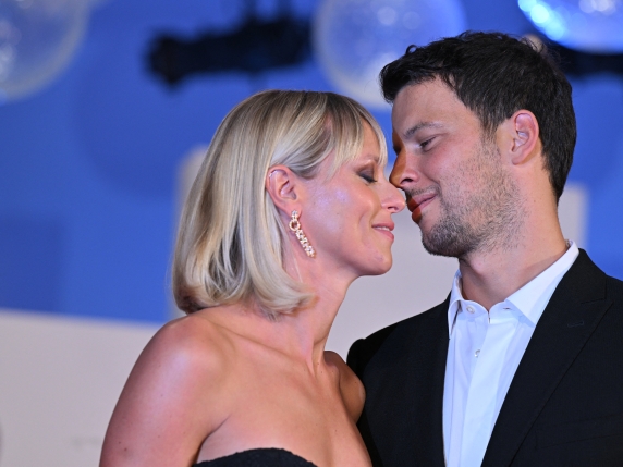 Federica Pellegrini: pressioni per avere un figlio, ma la coppia opta per l'adozione