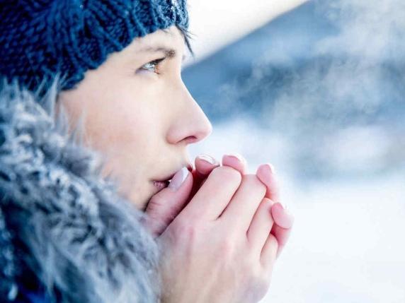 Ondata di freddo in arrivo: nevicate in Alpi e pianura padana, bufere sugli Appennini e mari agitati