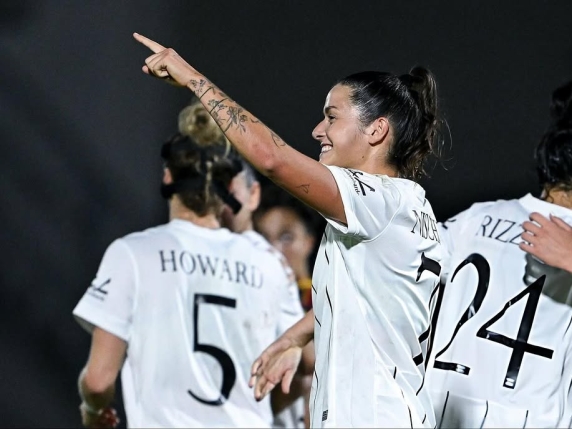 Calcio femminile, da impiegata a tempo pieno a capocannoniera della Serie A: la favola di Nadine Nischler