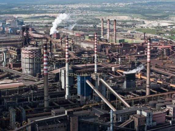 Ex Ilva: decreto approvato per la continuità degli impianti e 20 milioni per la cassa integrazione
