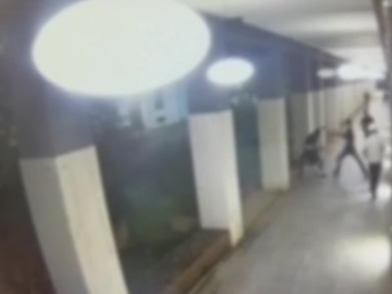 Genitori di 22enne massacrato a Milano chiedono giustizia dopo aggressione a Corso Como