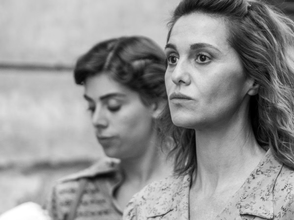 Programma televisivo “C’è ancora domani”: bianco e nero, ispirazione cinematografica e luoghi di ripresa