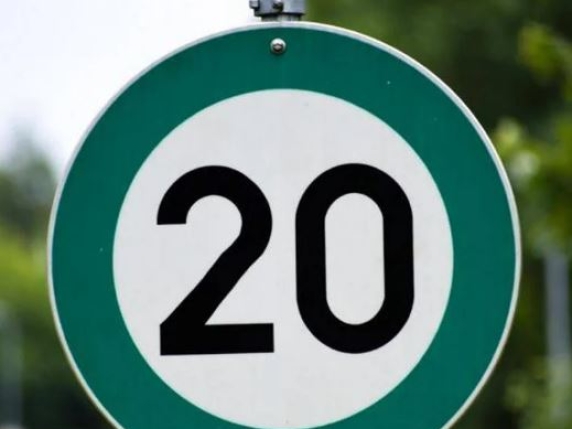 Cartelli stradali con bordo verde: consigli di sicurezza non vincolanti nel Regno Unito