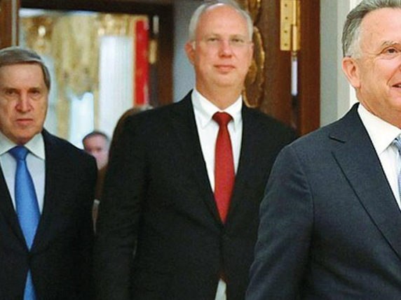 Witkoff accusato di dare consigli ai russi: Trump lo difende mentre il Partito Repubblicano si divide