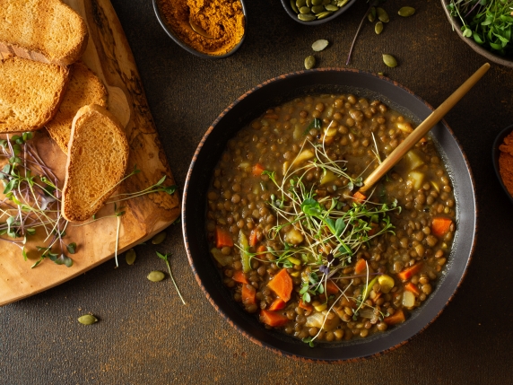 Cinque ricette di longevità, dalla Sardegna al Giappone, con ingredienti semplici