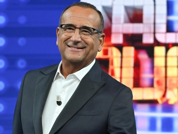 Sanremo 2026: l'elenco dei cantanti sarà svelato al Tg1 delle 13:30