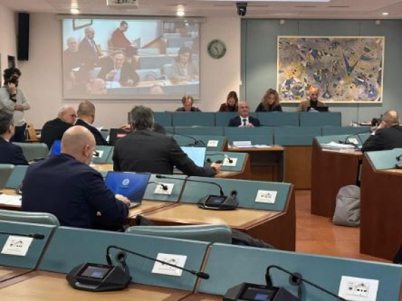 Manovra, bocciati altri 21 emendamenti: saltano flat tax per giovani e Opzione Donna, torna quello contro il Mes