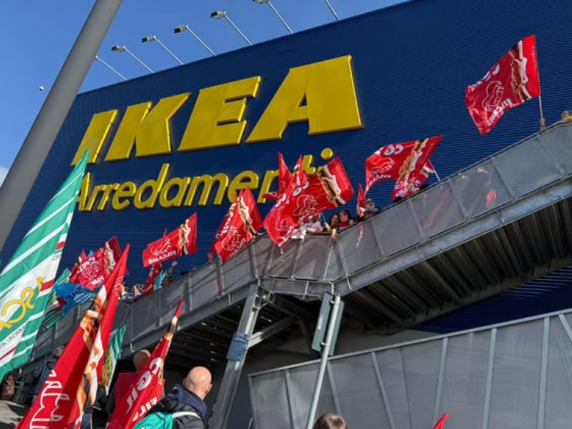 Ikea, sciopero nazionale il 5 dicembre: si allarga lo strappo con i sindacati, manifestazione a Carugate