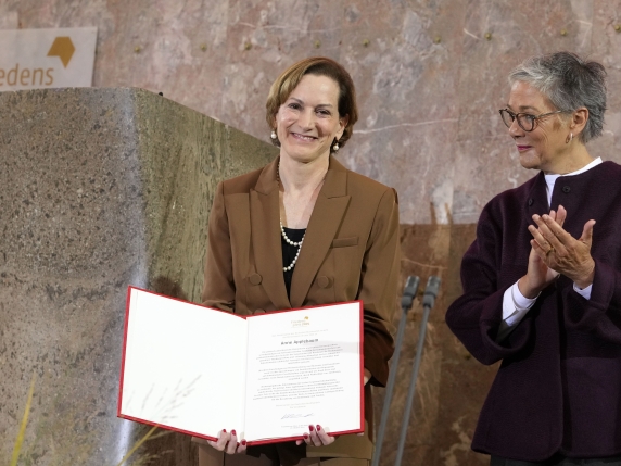 Anne Applebaum: «Nessuno può costringere l'Ucraina ad arrendersi. Mosca continuerà la guerra»