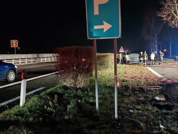Lucia morta a due mesi sbalzata dall'auto: non sarebbe stata legata e la madre ha perso il controllo Lucia morta a due mesi sbalzata dall'auto: non sarebbe stata legata e la madre ha perso il controllo