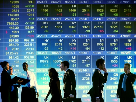 Mercati in guerra: cosa fare con azioni, oro e Btp per proteggere i risparmi (ed evitare il panico)