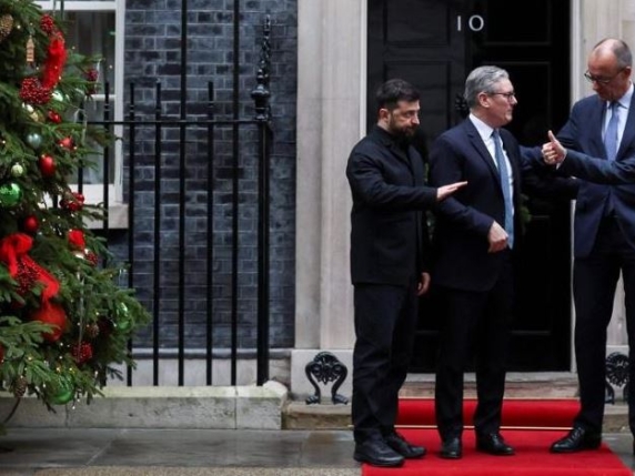 Mosca: "L'Ue vuole salvarsi? Ascolti Trump". Zelensky da Londra a Bruxelles: "Né morale, né legale cedere territori alla Russia" Mosca: "L'Ue vuole salvarsi? Ascolti Trump". Zelensky da Londra a Bruxelles: "Né morale, né legale cedere territori alla Russia"