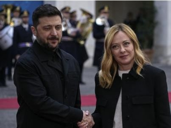 Zelensky dal Papa, poi da Meloni: «Conto sull’Italia. In Ucraina voto in 2-3 mesi»La premier evoca «concessioni dolorose» ​