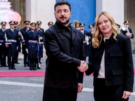 Zelensky a Roma: l'UE affronta rimpatri e limitazioni social per i minori sotto i 16