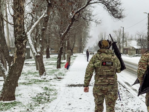 Ucraina: Zelensky dà via libera cauta al vertice a tre con Mosca, mentre l'inviato di Putin elogia i colloqui di Miami