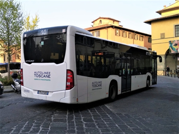 Beccato in bus senza biglietto mente sul suo nome: le multe arrivano alla persona sbagliata 