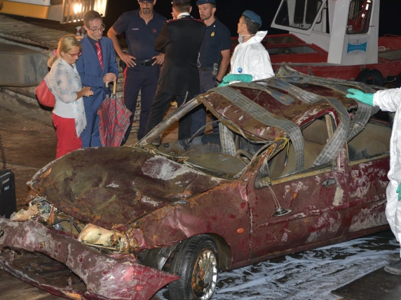 Tavernola, il giallo del cadavere nel lago d'Iseo: «L'auto si inabissò a motore spento». Ma ora il pm chiede l'archiviazione