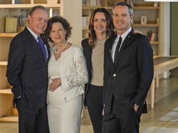 La figlia di Ennio Doris: «Con mamma pianse per dei debiti, non erano abituati. I regali? Per Natale e ai compleanni»