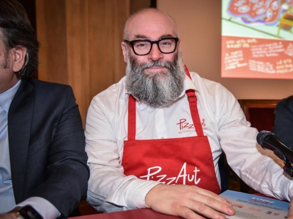 PizzaAut chiude per le Feste: «È più importante che i ragazzi stiano con le loro famiglie»