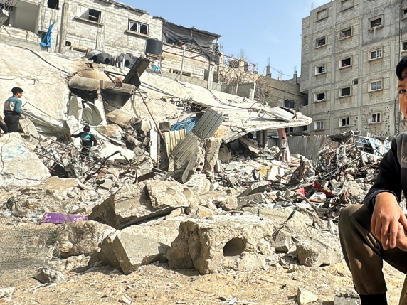 Gaza, la lotta contro freddo e malattie dopo le bombe Stretta di Netanyahu sugli aiuti, appello delle ong