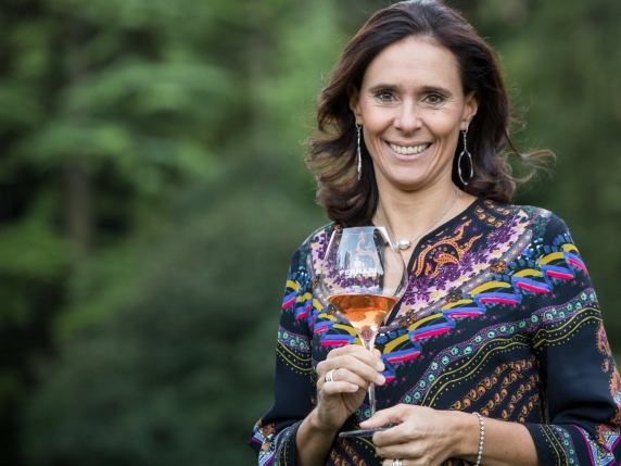 Camilla Lunelli: «In Italia solo il 30% delle cantine è guidato da donne. Il successo di Ferrari? Il "patto di famiglia"» Il video